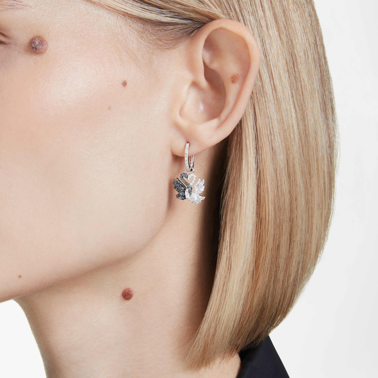 SWAN DROP EARRINGS - BLACK/WHITE, RHODIUM