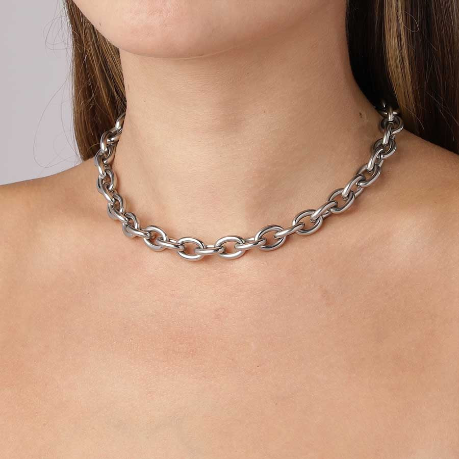 PACE SHINY SILVER NECKLACE