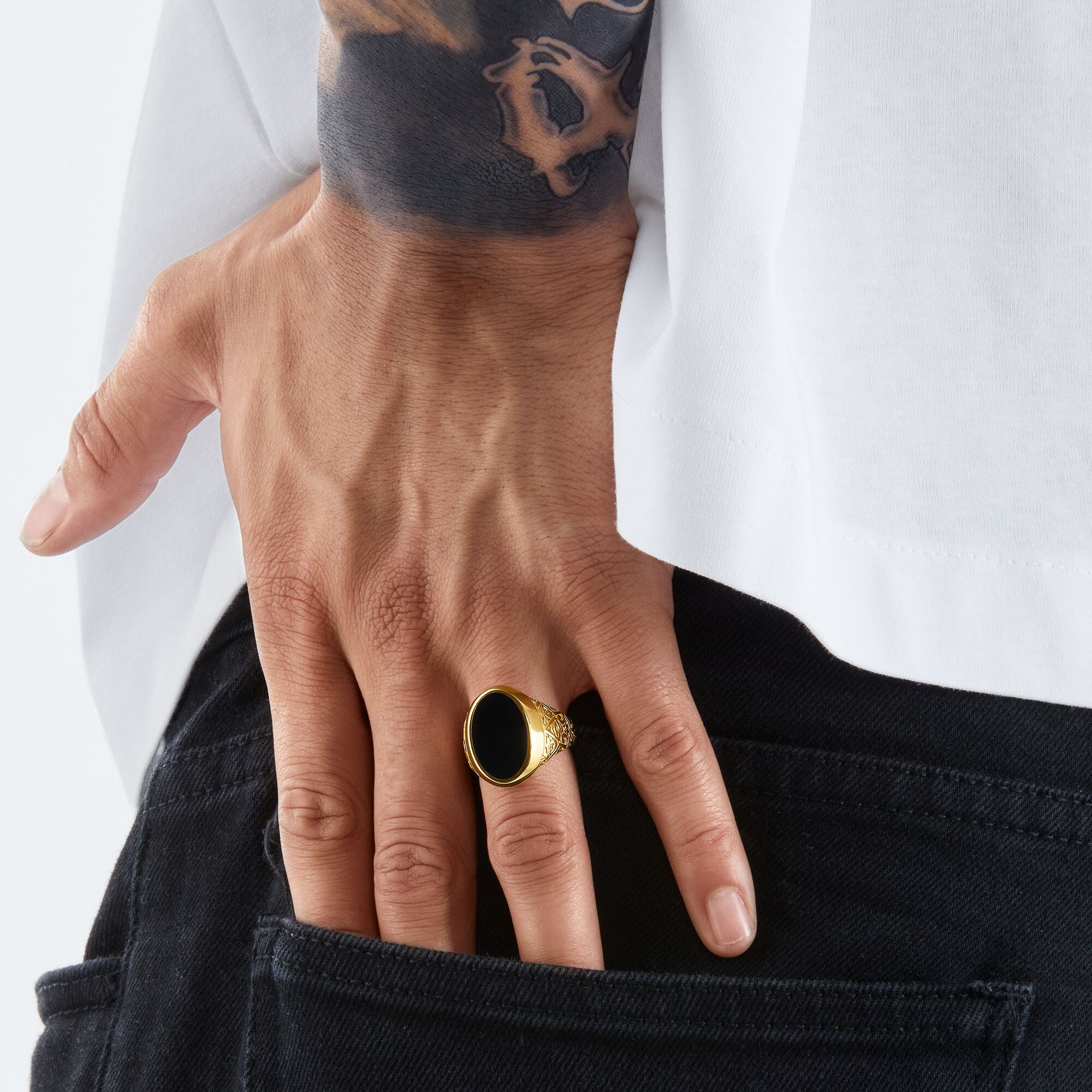 Engraved onyx outlet signet ring