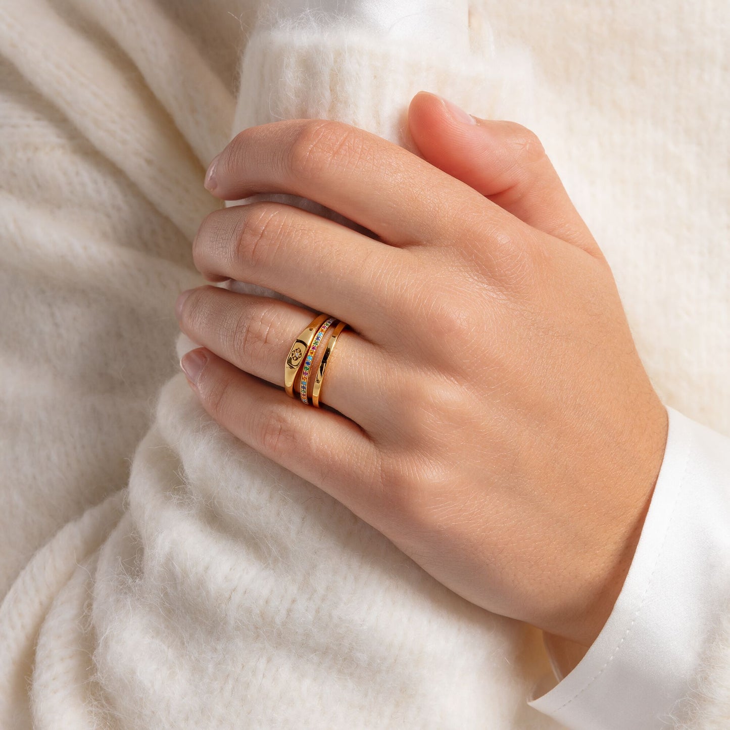 CHARMING COLLECTION MINI SIGNET RING