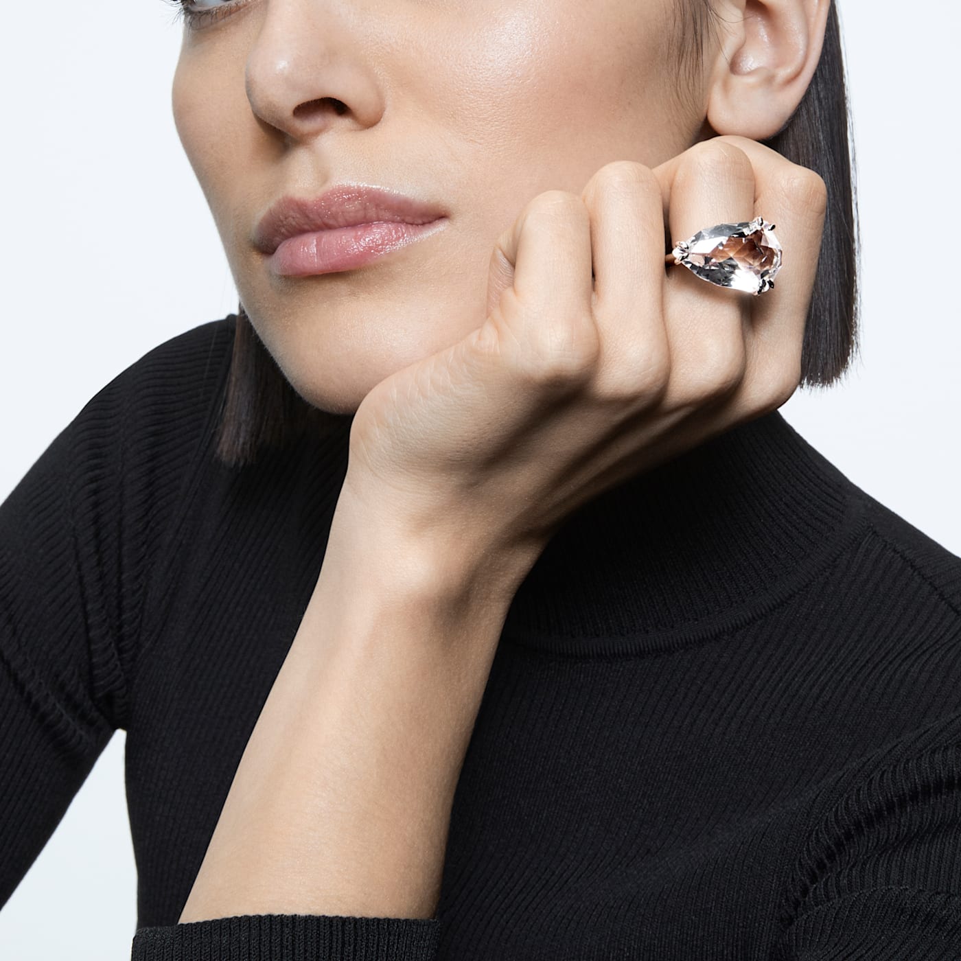 MESMERA COCKTAIL RING, TRILLIANT CUT CRYSTAL, WHITE, RHODIUM PLATED - SIZE 55