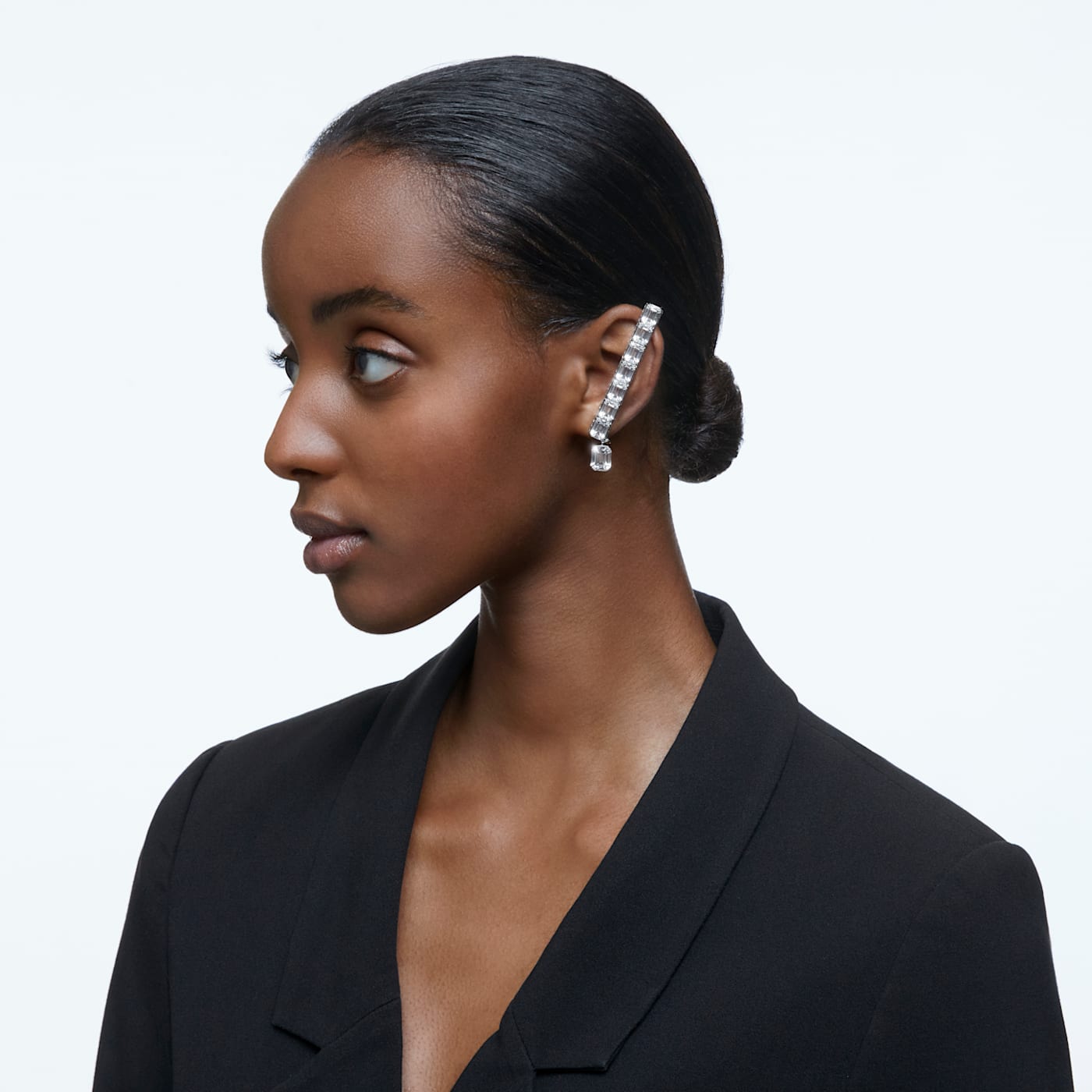 Single ear top cuff